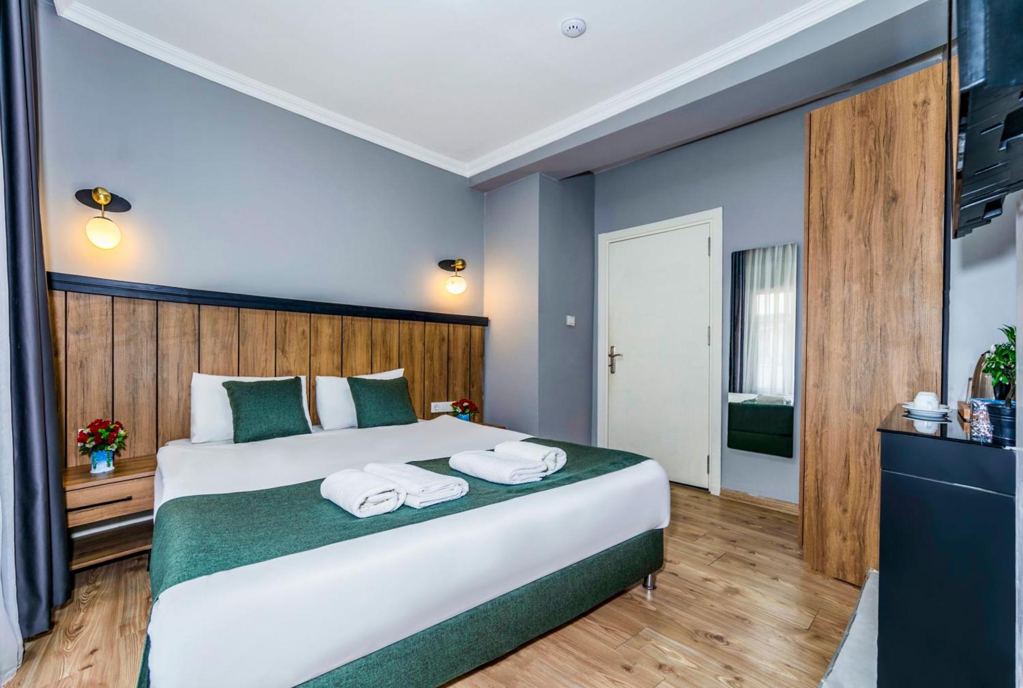 La Pera Suit Istanbul Exterior photo