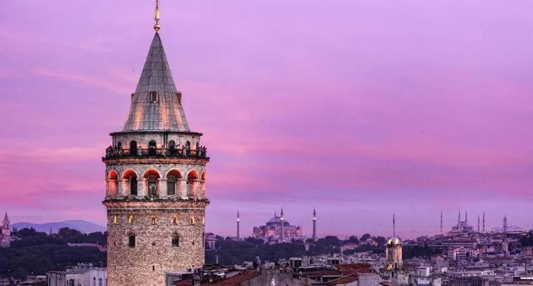 La Pera Suit Istanbul Exterior photo